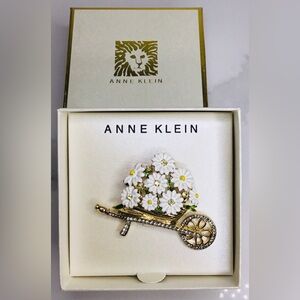 Vintage Gold Tone Anne Klein Enamel Rhinestone Flowers Wheelbarrow Cart Brooch